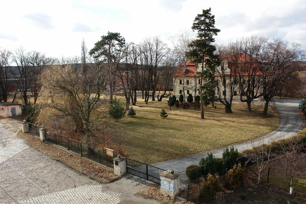 Palac Kietlin Niemcza Exterior photo